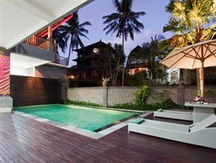 Indira Hotel 3*