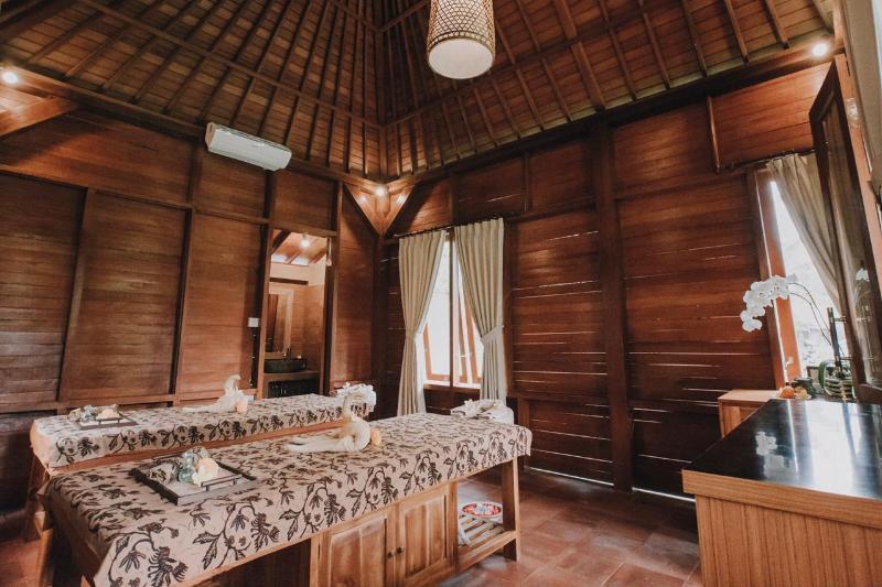 Budhi Ayu And By Mahaputra-chse Certified Ubud