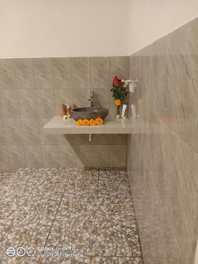 Rona1 Villa