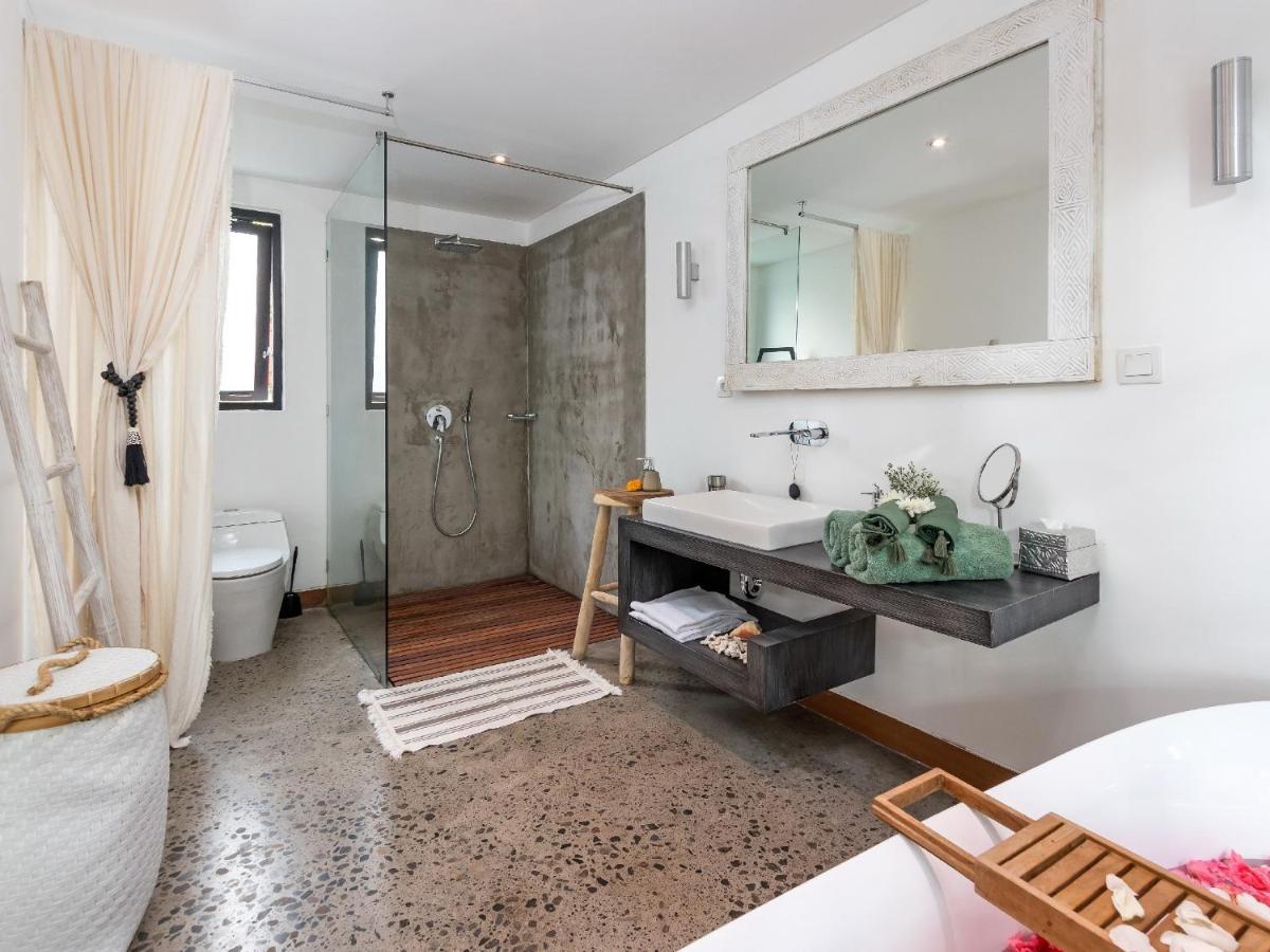 Villa Lora By Finder