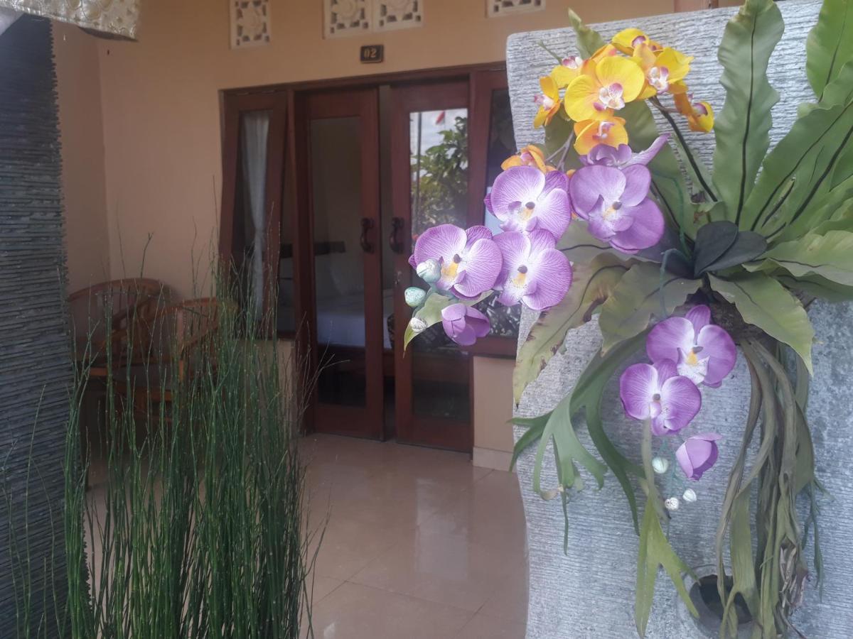 Adi House Guest house