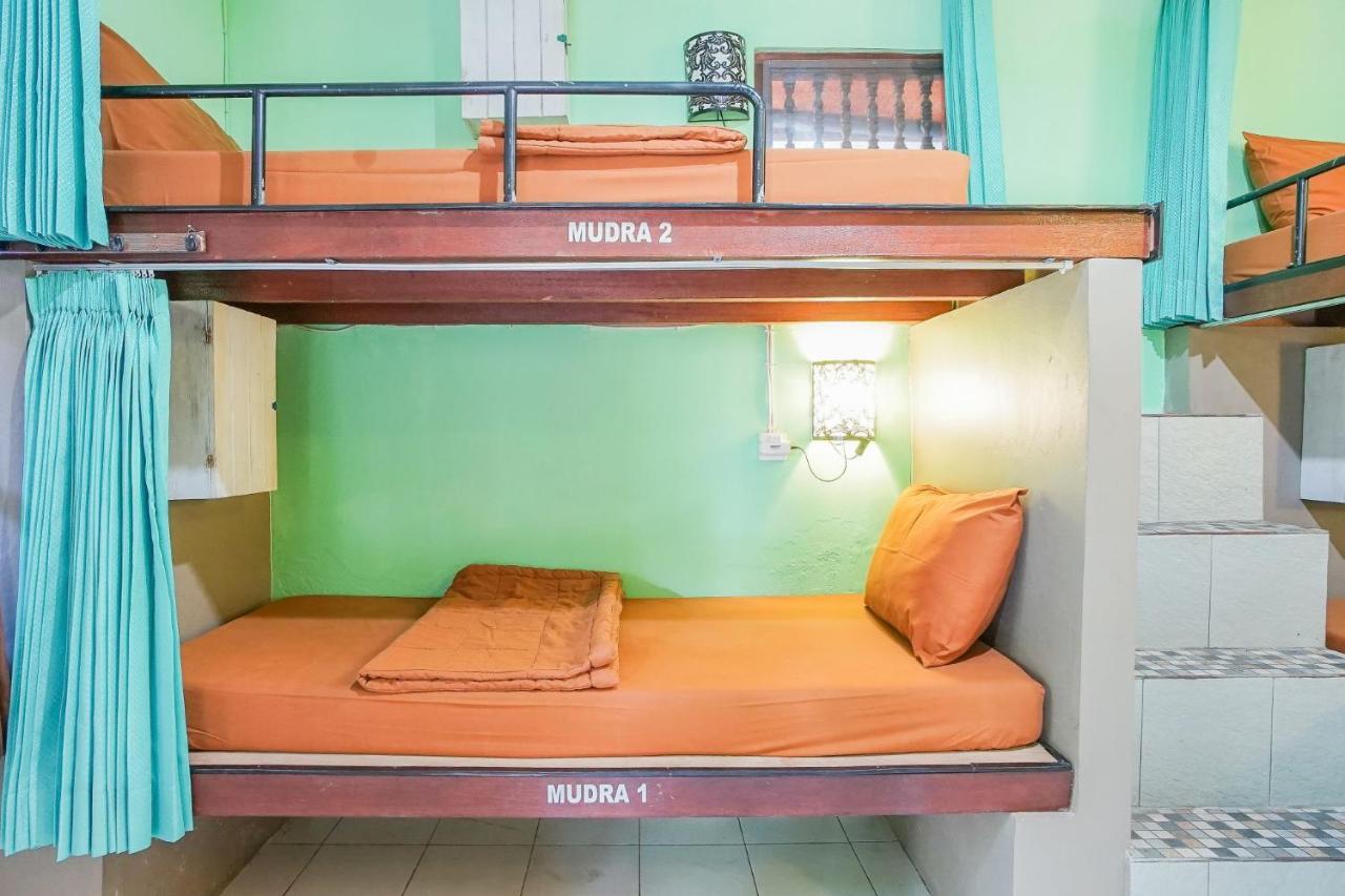 Hostel Padi-padi & Bar