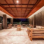 Uma Shanti Villa By Mahaputra