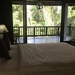 Raka Rai Bungalows