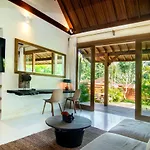 Kubu Manis Villa