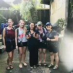 Yasa Backpackers House