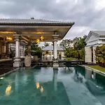 Villa Symphony White By Balisuperhost