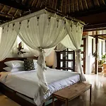 Anahita Luxury Villas