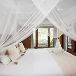Beautiful 3 Bedroom Jungle View