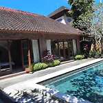 Nefatari Exclusive Villas