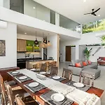 Villa Cakra - 4 Bedroom Luxury Villa With Infinity Pool And Paddy Field View Ubud