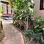 Yessi House