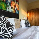 Utu Ubud Apartments/ 3Rd Floor: Modern Studio In Most Center