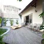 Oasis: Central Ubud - Casa Tepi Kali 2