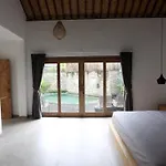 Oasis: Central Ubud - Casa Tepi Kali 2