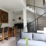 Oasis: Central Ubud - Casa Tepi Kali 2