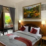 Dewa Bharata Bungalows Ubud