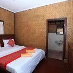 Budi House Bungalows