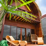 Akasha Bungalows