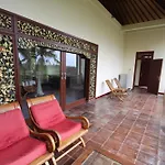 Uma Capung Mas Cottage