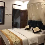 1Bd Guest House In Family Compound Ubud3, 15 Minute Walk To Yoga Barn