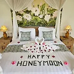Happy Honeymoon Private Villa