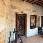 Giovanda House