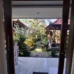 Nang Ade House