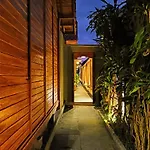 Ngesil Private Joglo & Pool
