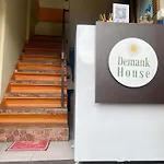 Demank House