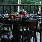 Villa Naga Putih