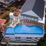Rv Hotel Gianyar