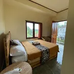 Nuri 47 Guest House