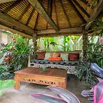 Villa Mangga