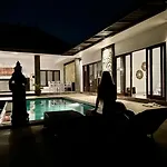 New Villa 1 Min For Parq