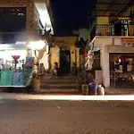 Loris Homestay