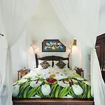 Amomaya Villa