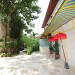 Petit Hotel