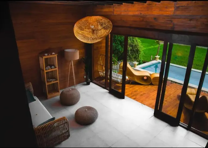 Akasha Bungalows