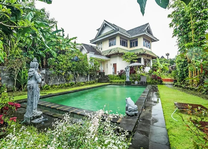 Oyo 90640 Agung Kartini Villa