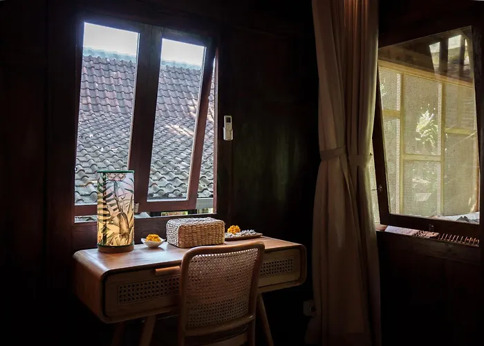 Tropical Traditional Indonesian Wooden Cottage - Beji Mas, Ubud