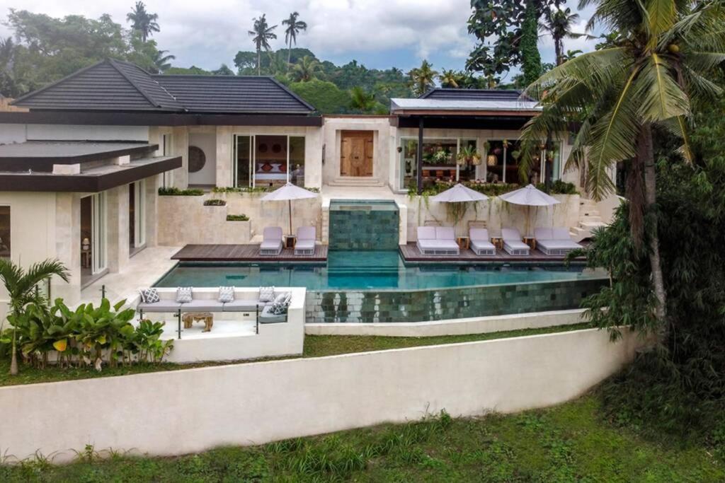 Villa White Lotus By Balisuperhost