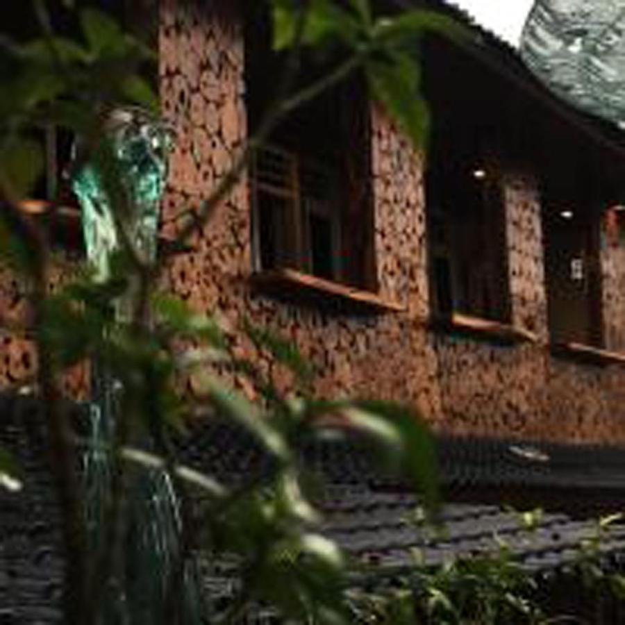 Bulan Bali Ubud (Bali)
