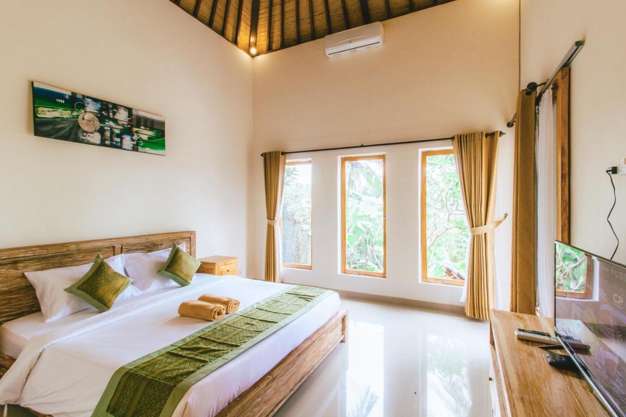 Nini Villa *