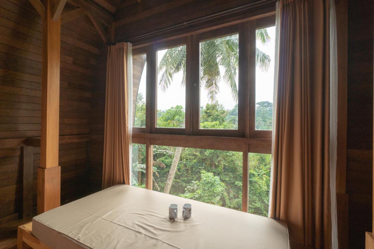 Nini House Lodge
