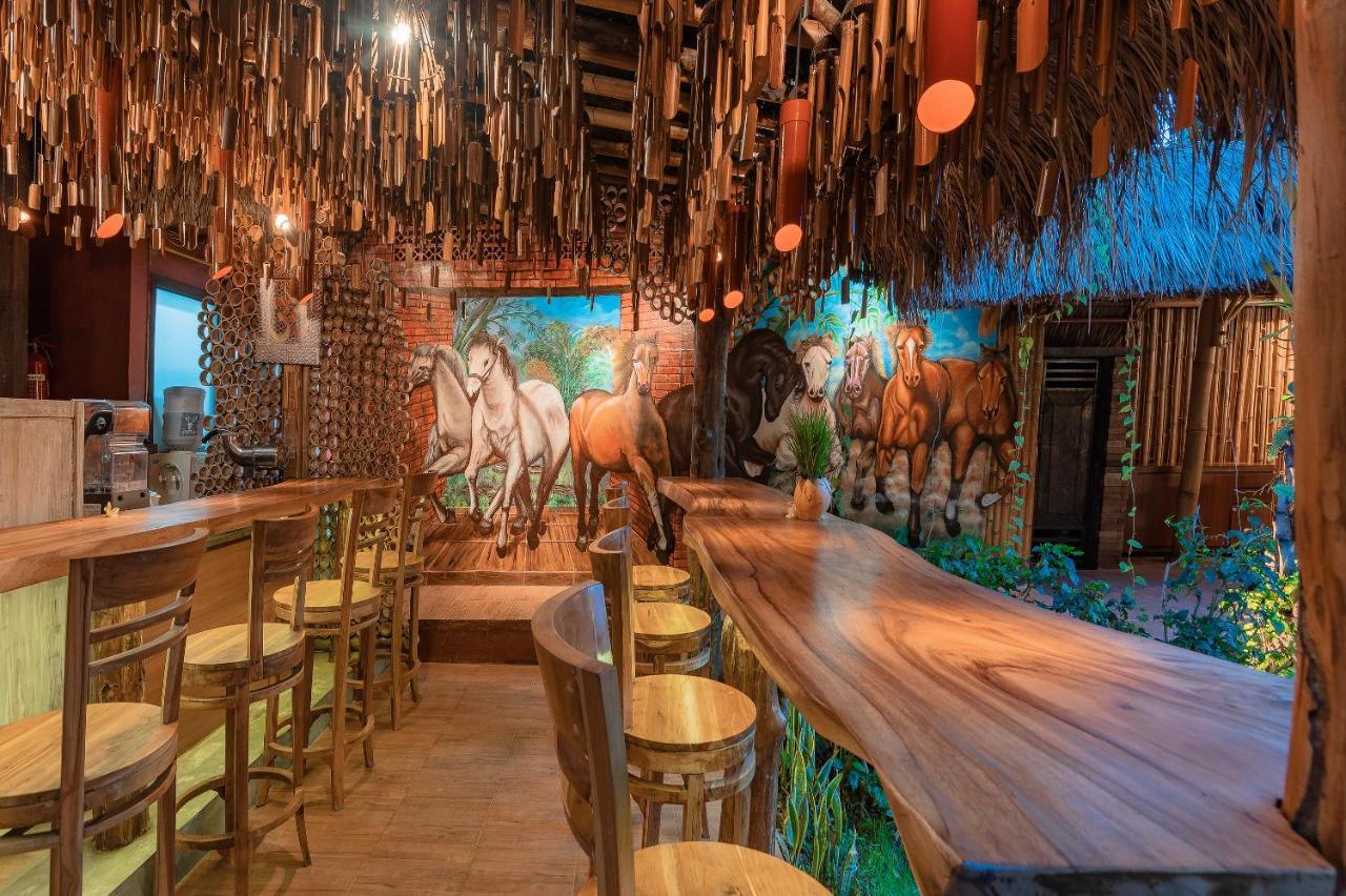 Gana & Restaurant
