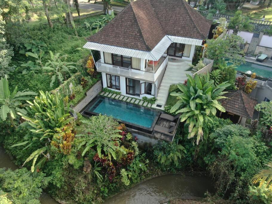 Umah Kemuning Near To Ubud (Bali)