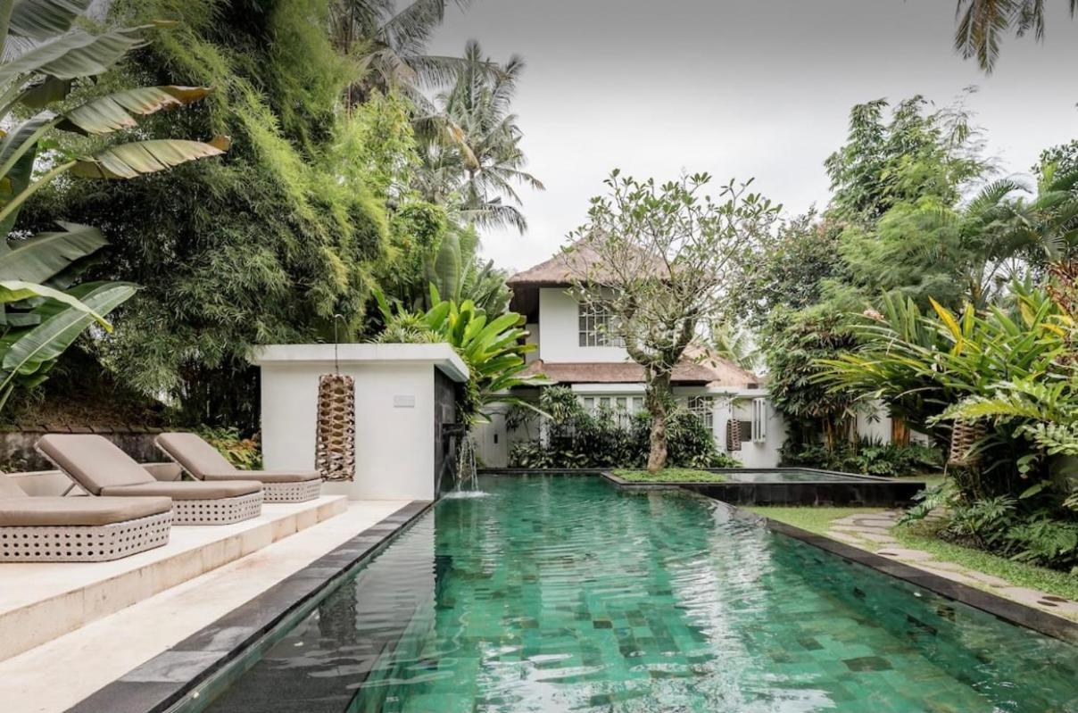 Villa Crescent Moon *