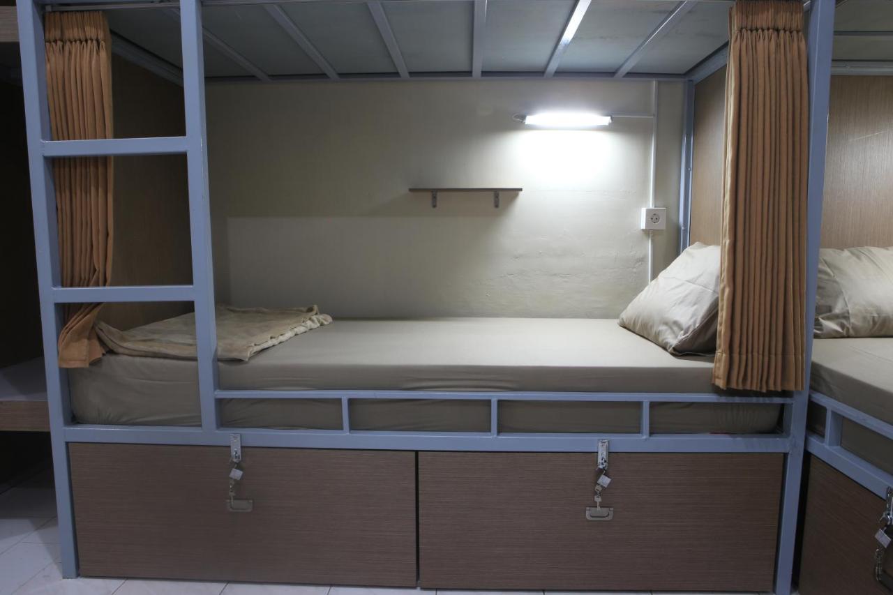 Hostel Aru House