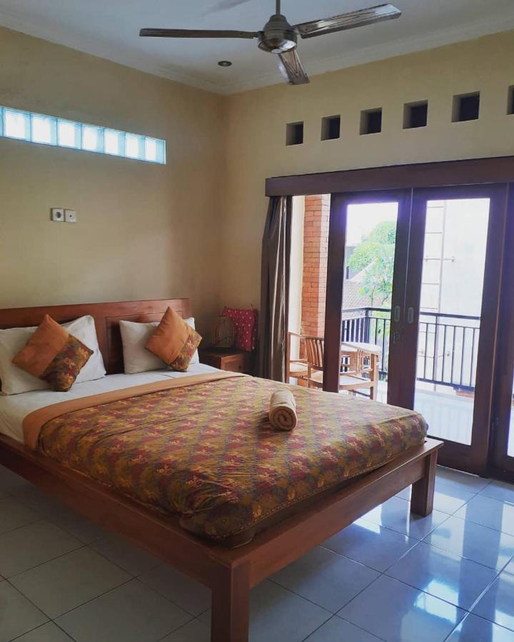 Nami House Wisma tamu